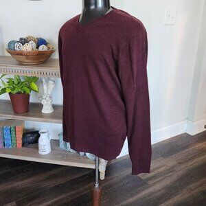 Old Navy Men's V-Neck Sweater, Size Large, Pre-Owned, Rarely worn, Excellent